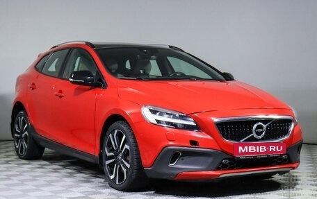 Volvo V40 Cross Country I, 2017 год, 2 048 000 рублей, 3 фотография