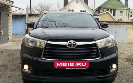 Toyota Highlander III, 2014 год, 2 650 000 рублей, 4 фотография