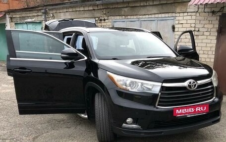 Toyota Highlander III, 2014 год, 2 650 000 рублей, 3 фотография