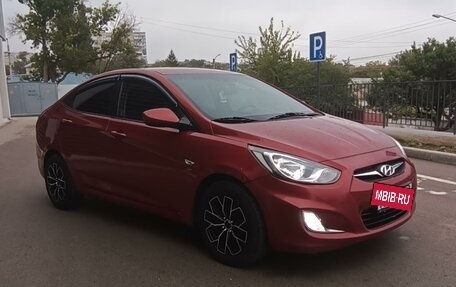 Hyundai Solaris II рестайлинг, 2011 год, 900 000 рублей, 2 фотография