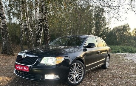 Skoda Superb III рестайлинг, 2010 год, 950 000 рублей, 1 фотография