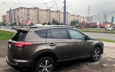 Toyota RAV4, 2018 год, 2 200 000 рублей, 3 фотография