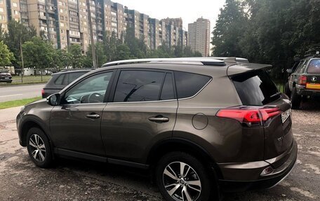 Toyota RAV4, 2018 год, 2 200 000 рублей, 5 фотография