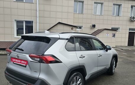 Toyota RAV4, 2020 год, 3 650 000 рублей, 17 фотография