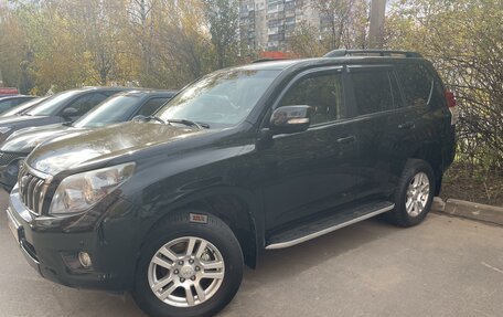 Toyota Land Cruiser Prado 150 рестайлинг 2, 2012 год, 3 100 000 рублей, 2 фотография