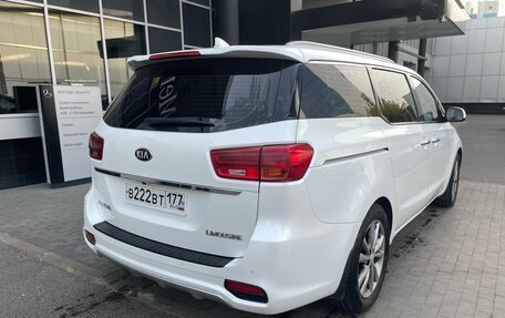 KIA Carnival III, 2019 год, 3 045 000 рублей, 6 фотография