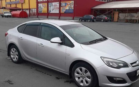 Opel Astra J, 2013 год, 1 050 000 рублей, 6 фотография