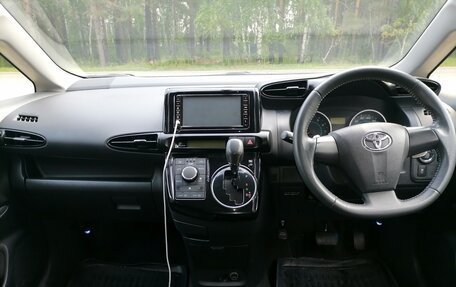 Toyota Wish II, 2009 год, 1 498 000 рублей, 12 фотография