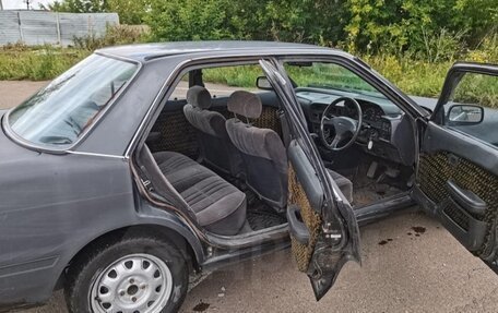 Toyota Carina, 1989 год, 140 000 рублей, 2 фотография