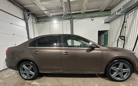 Volkswagen Jetta VI, 2013 год, 976 000 рублей, 5 фотография