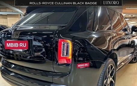 Rolls-Royce Cullinan, 2020 год, 28 350 000 рублей, 6 фотография