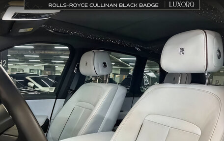 Rolls-Royce Cullinan, 2020 год, 28 350 000 рублей, 10 фотография