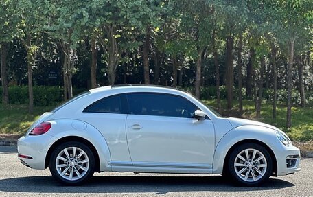 Volkswagen Beetle, 2019 год, 2 400 000 рублей, 3 фотография