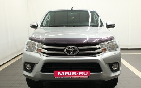 Toyota Hilux VIII, 2018 год, 3 990 000 рублей, 8 фотография