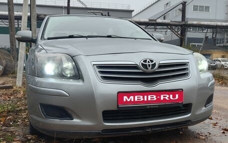 Toyota Avensis III рестайлинг, 2008 год, 720 000 рублей, 1 фотография