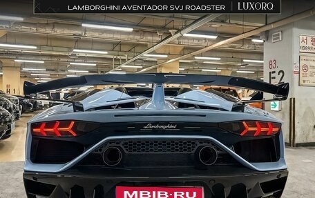 Lamborghini Aventador I рестайлинг, 2021 год, 31 000 000 рублей, 6 фотография