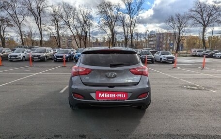 Hyundai i30 II рестайлинг, 2013 год, 900 000 рублей, 5 фотография