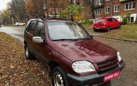 Chevrolet Niva I рестайлинг, 2004 год, 159 000 рублей, 1 фотография