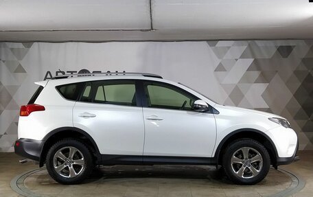 Toyota RAV4, 2015 год, 2 379 000 рублей, 6 фотография