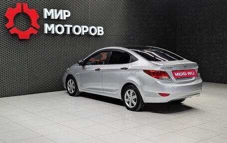 Hyundai Solaris II рестайлинг, 2012 год, 880 000 рублей, 12 фотография