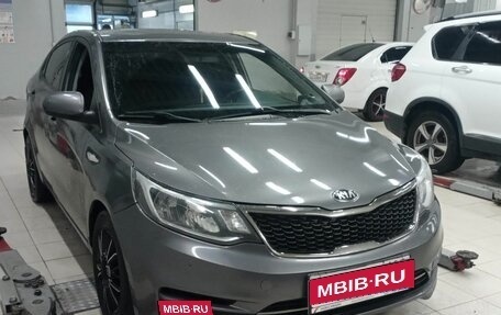 KIA Rio III рестайлинг, 2015 год, 990 000 рублей, 2 фотография