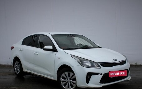 KIA Rio IV, 2018 год, 840 000 рублей, 3 фотография