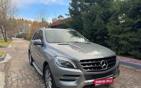 Mercedes-Benz M-Класс, 2012 год, 2 350 000 рублей, 2 фотография