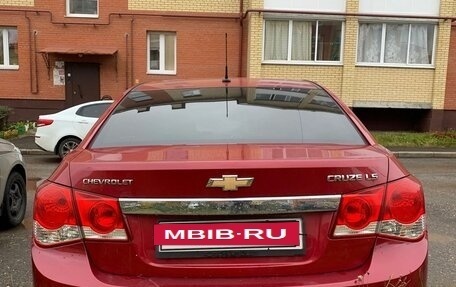 Chevrolet Cruze II, 2011 год, 650 000 рублей, 3 фотография