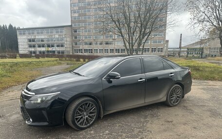 Toyota Camry, 2015 год, 2 300 000 рублей, 2 фотография