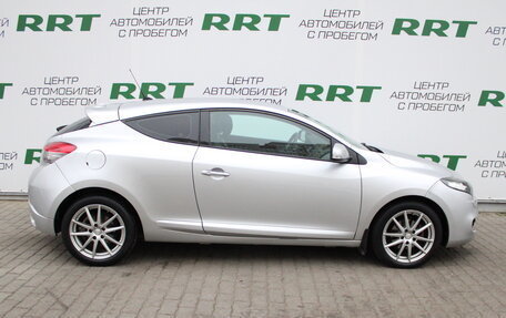 Renault Megane III, 2011 год, 899 000 рублей, 2 фотография