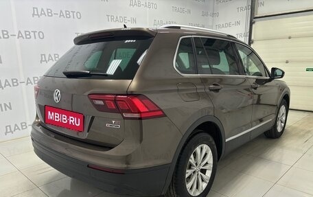 Volkswagen Tiguan II, 2018 год, 2 520 000 рублей, 4 фотография