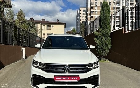 Volkswagen Tiguan II, 2021 год, 4 550 000 рублей, 3 фотография