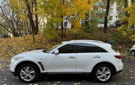 Infiniti QX70, 2013 год, 2 350 000 рублей, 7 фотография