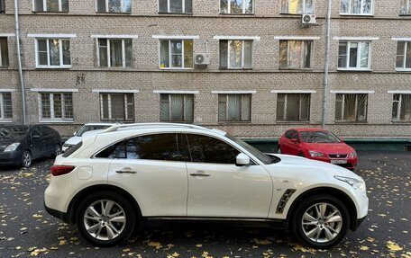 Infiniti QX70, 2013 год, 2 350 000 рублей, 8 фотография