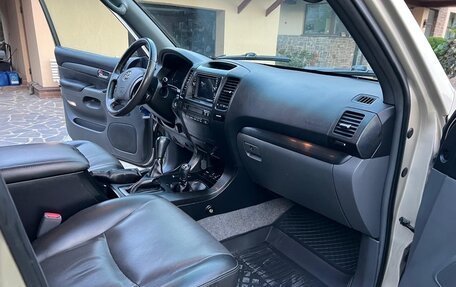 Toyota Land Cruiser Prado 120 рестайлинг, 2008 год, 2 300 000 рублей, 12 фотография