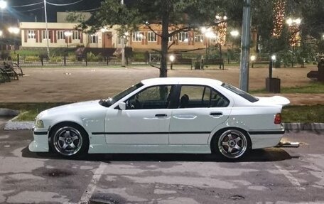 BMW 3 серия, 1993 год, 540 000 рублей, 11 фотография