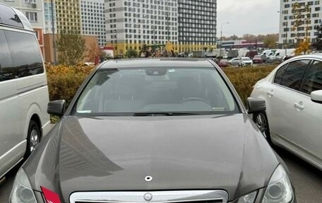 Mercedes-Benz E-Класс, 2009 год, 1 350 000 рублей, 2 фотография