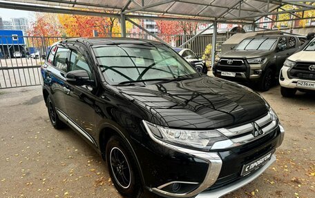 Mitsubishi Outlander III рестайлинг 3, 2015 год, 1 499 000 рублей, 3 фотография