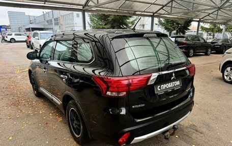 Mitsubishi Outlander III рестайлинг 3, 2015 год, 1 499 000 рублей, 7 фотография