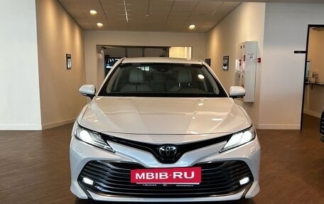 Toyota Camry, 2019 год, 2 900 000 рублей, 6 фотография