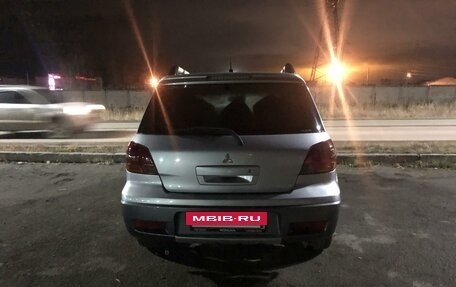 Mitsubishi Outlander III рестайлинг 3, 2004 год, 820 000 рублей, 7 фотография