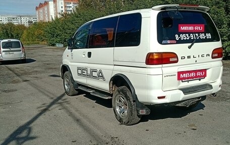 Mitsubishi Delica IV, 2000 год, 1 690 000 рублей, 6 фотография