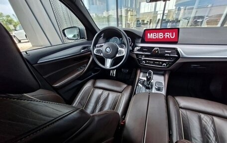 BMW 5 серия, 2018 год, 4 050 000 рублей, 9 фотография