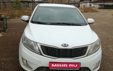 KIA Rio III рестайлинг, 2014 год, 800 000 рублей, 1 фотография