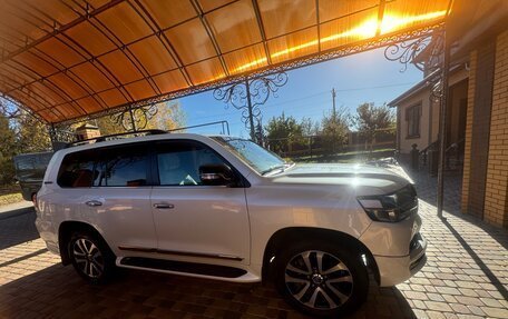 Toyota Land Cruiser 200, 2018 год, 9 500 000 рублей, 3 фотография