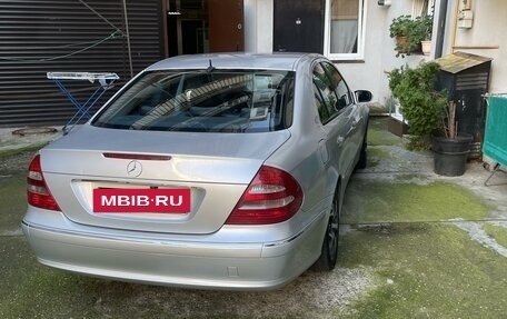 Mercedes-Benz E-Класс, 2005 год, 1 100 000 рублей, 8 фотография