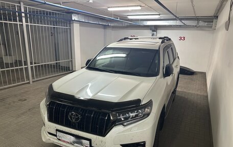 Toyota Land Cruiser Prado 150 рестайлинг 2, 2021 год, 7 650 000 рублей, 2 фотография