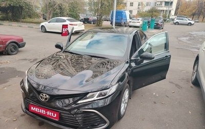 Toyota Camry, 2021 год, 3 770 000 рублей, 1 фотография