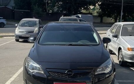 Opel Astra J, 2011 год, 850 000 рублей, 1 фотография