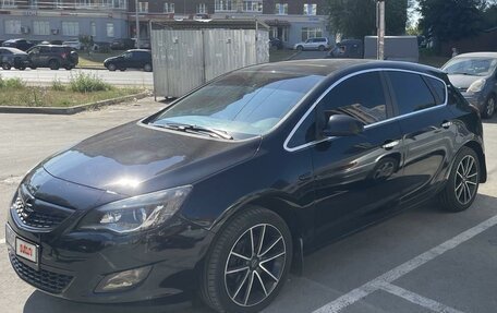 Opel Astra J, 2011 год, 850 000 рублей, 4 фотография